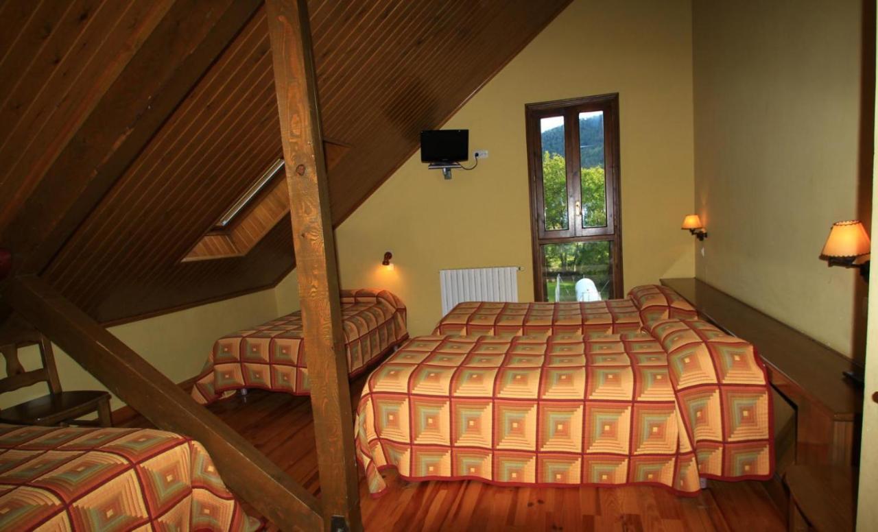Hotel, Bungalows Y Camping Víu Zewnętrze zdjęcie